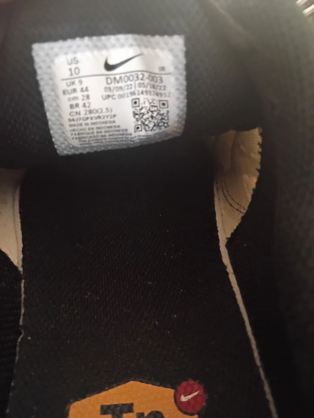 Nike Black and White Men's Running Sneakers